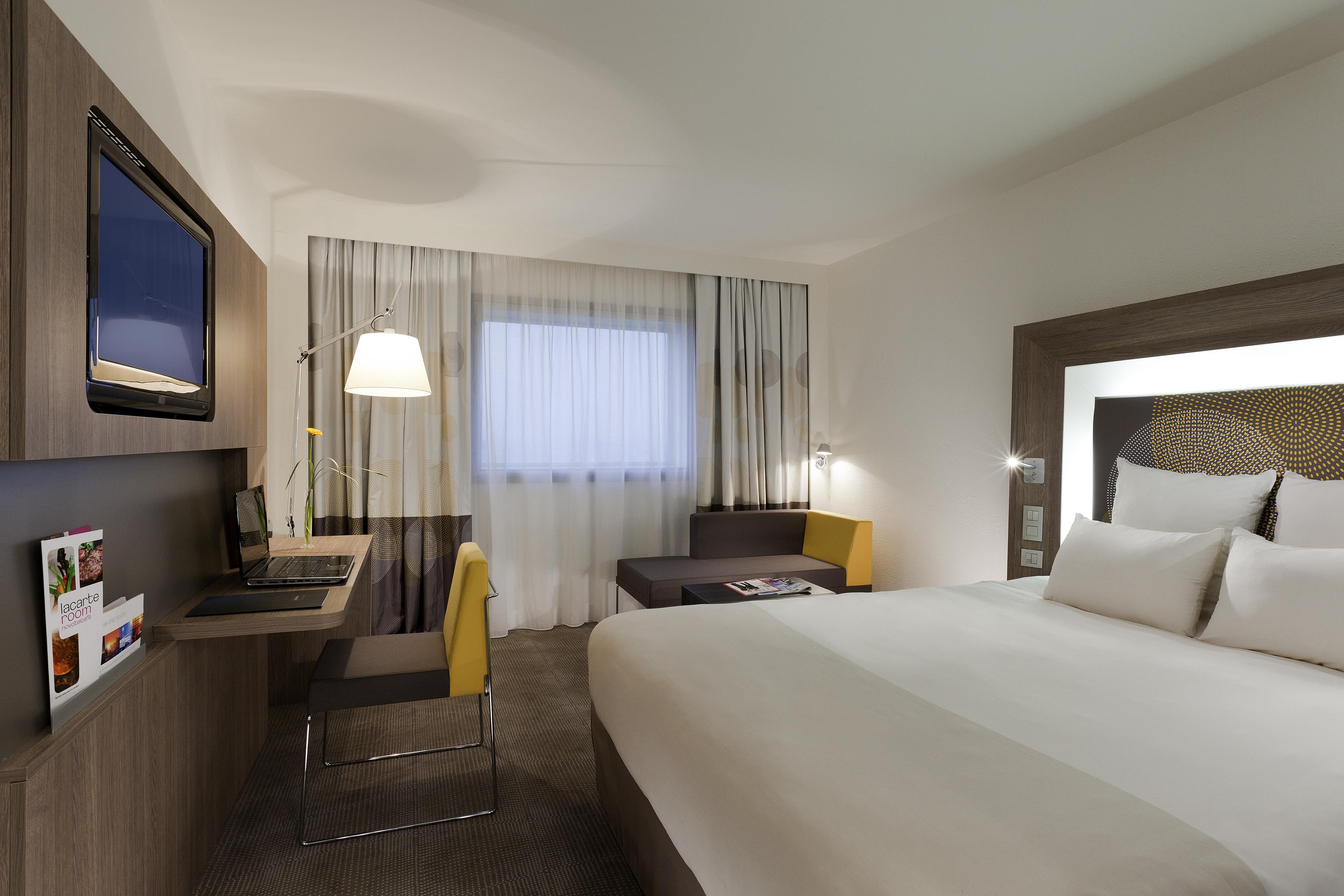 Novotel Paris La Defense Esplanade Courbevoie Exteriör bild