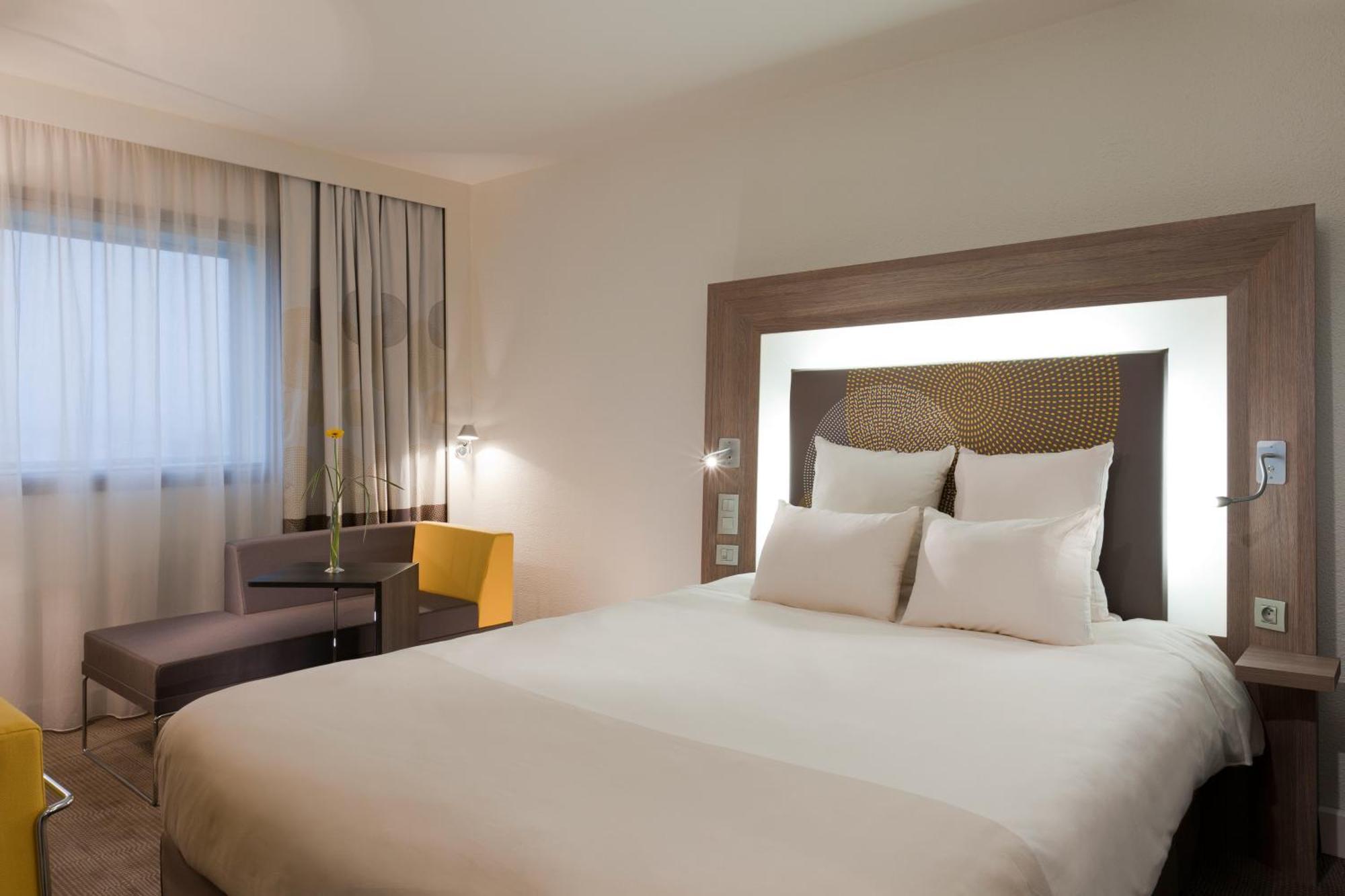 Novotel Paris La Defense Esplanade Courbevoie Exteriör bild